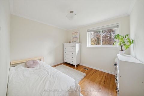 Photo 14 at 59 Grove Park Crescent, Don Valley Village, Toronto