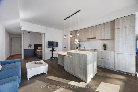 Photo 12 at 3403 - 5 St. Joseph Street, Bay Street Corridor, Toronto