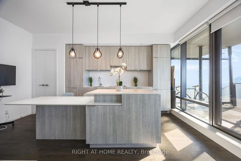 Photo 13 at 3403 - 5 St. Joseph Street, Bay Street Corridor, Toronto