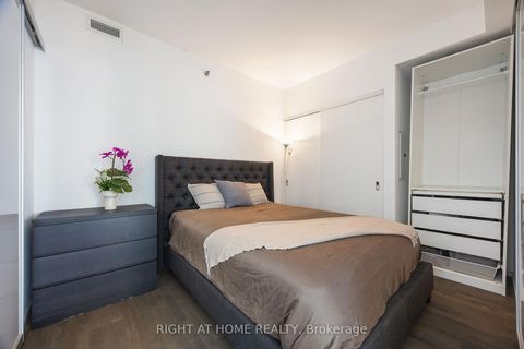 Photo 14 at 3403 - 5 St. Joseph Street, Bay Street Corridor, Toronto