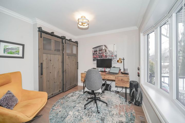 Photo 2 at 892 Sixth Street, Lakeview, Mississauga