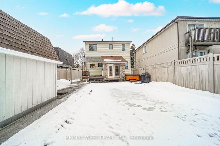 Photo 16 at 892 Sixth Street, Lakeview, Mississauga