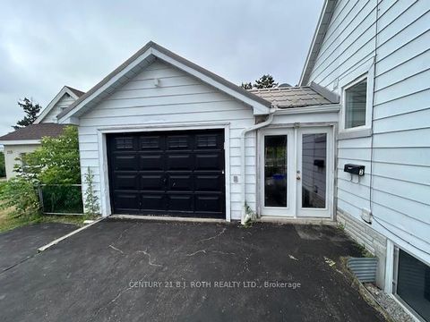 Photo 2 at 121 Cumberland Street, Allandale, Barrie