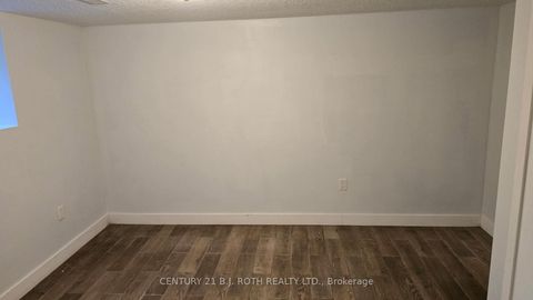 Photo 21 at 121 Cumberland Street, Allandale, Barrie