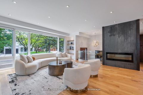 Photo 7 at 64 Centre Avenue, Newtonbrook East, Toronto