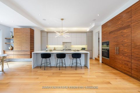 Photo 23 at 64 Centre Avenue, Newtonbrook East, Toronto