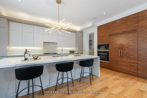 Photo 24 at 64 Centre Avenue, Newtonbrook East, Toronto