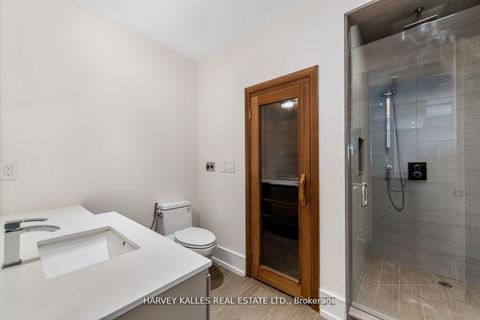 Photo 32 at 64 Centre Avenue, Newtonbrook East, Toronto