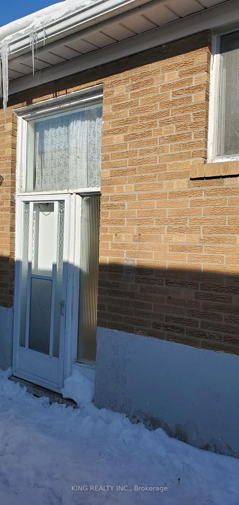 Photo 6 at 3403 Jolliffe Avenue, Malton, Mississauga