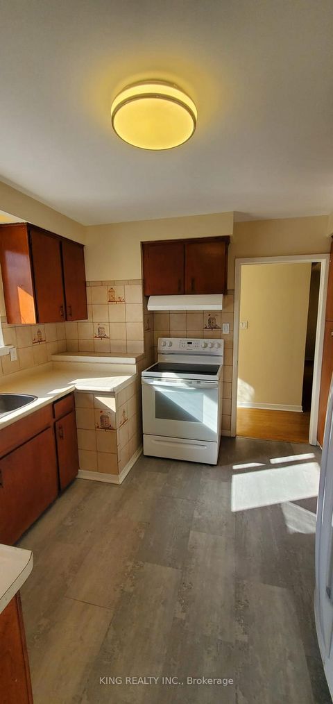 Photo 7 at 3403 Jolliffe Avenue, Malton, Mississauga