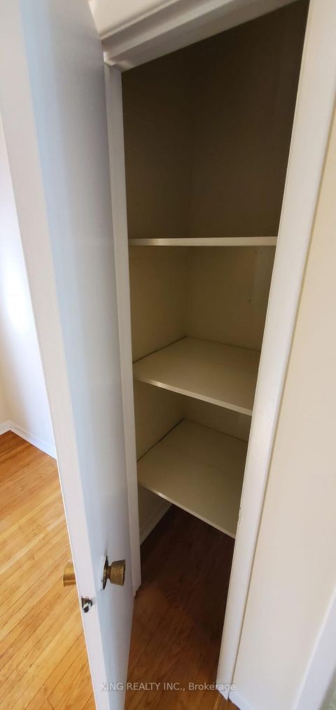 Photo 15 at 3403 Jolliffe Avenue, Malton, Mississauga