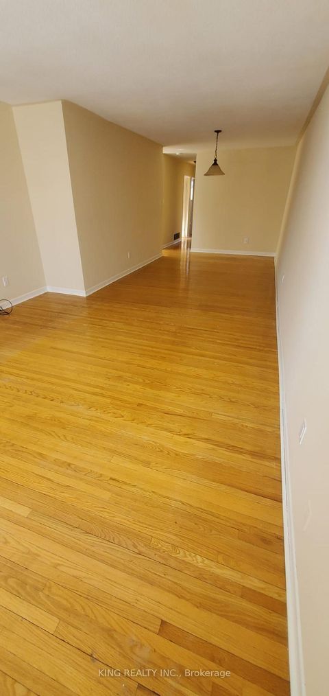 Photo 16 at 3403 Jolliffe Avenue, Malton, Mississauga