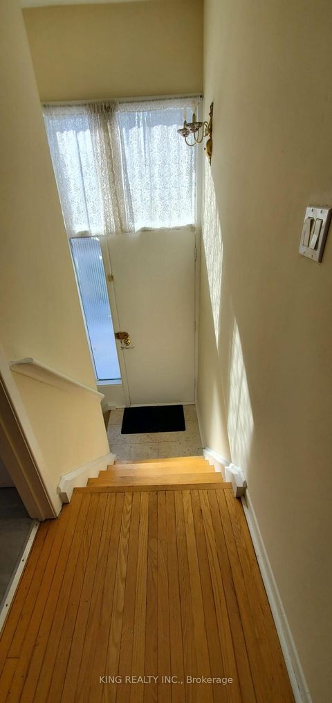 Photo 19 at 3403 Jolliffe Avenue, Malton, Mississauga