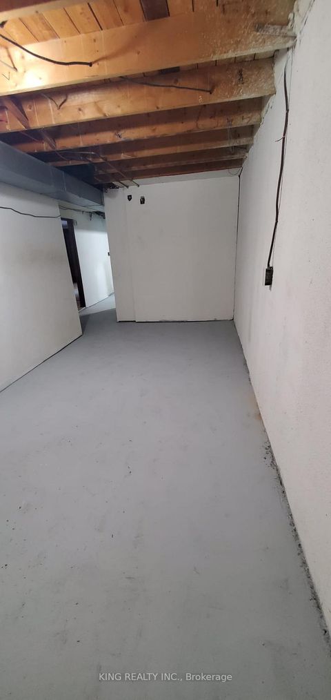 Photo 26 at 3403 Jolliffe Avenue, Malton, Mississauga