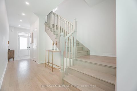 Photo 10 at 162 Hartington Street, Kleinburg, Vaughan