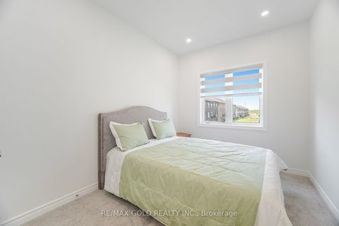 Photo 15 at 162 Hartington Street, Kleinburg, Vaughan