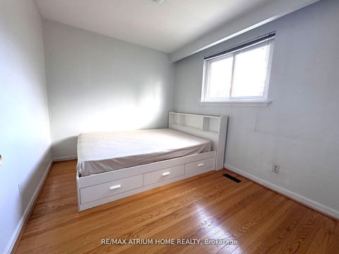 Photo 14 at 9 Crossen Drive, Newtonbrook West, Toronto