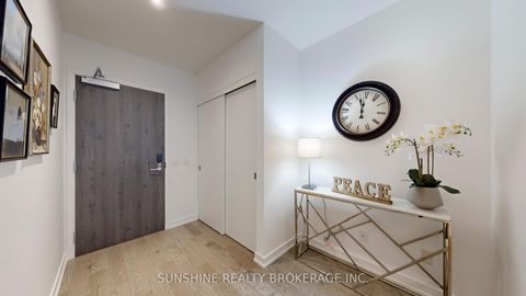 Photo 12 at 422 - 25 Richmond Street E, Yonge Corridor, Toronto