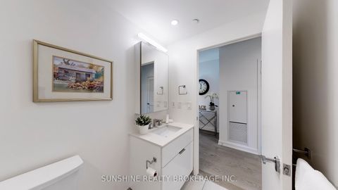 Photo 15 at 422 - 25 Richmond Street E, Yonge Corridor, Toronto