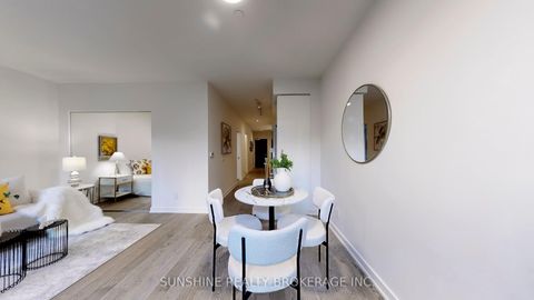 Photo 23 at 422 - 25 Richmond Street E, Yonge Corridor, Toronto