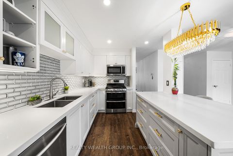 Photo 3 at 34 Castle Park Boulevard, Sonoma Heights, Vaughan