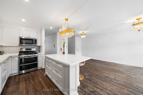 Photo 4 at 34 Castle Park Boulevard, Sonoma Heights, Vaughan