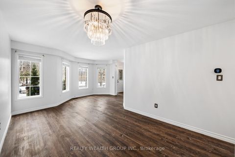 Photo 8 at 34 Castle Park Boulevard, Sonoma Heights, Vaughan