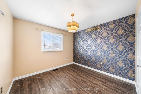 Photo 28 at 34 Castle Park Boulevard, Sonoma Heights, Vaughan