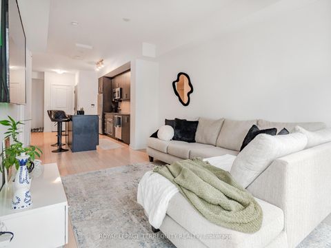 Photo 3 at 1009 - 1 The Esplanade, Waterfront Communities C8, Toronto