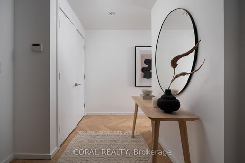 Photo 5 at 3705 - 180 University Avenue, Bay Street Corridor, Toronto