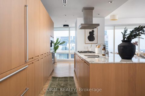 Photo 12 at 3705 - 180 University Avenue, Bay Street Corridor, Toronto