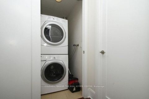 Photo 10 at 419 - 70 Roehampton Avenue, Mount Pleasant West, Toronto