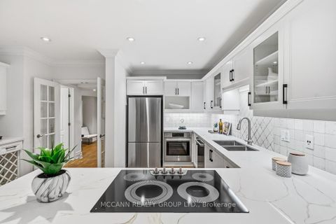 Photo 12 at 294 Erskine Avenue, Mount Pleasant East, Toronto