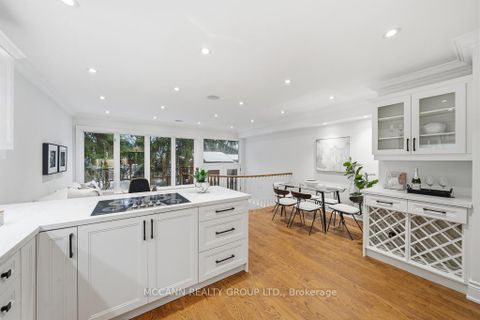 Photo 13 at 294 Erskine Avenue, Mount Pleasant East, Toronto