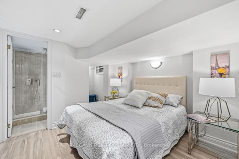 Photo 36 at 294 Erskine Avenue, Mount Pleasant East, Toronto