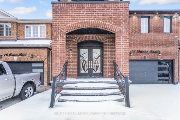 Photo 3 at 18 Dawes Road, Credit Valley, Brampton