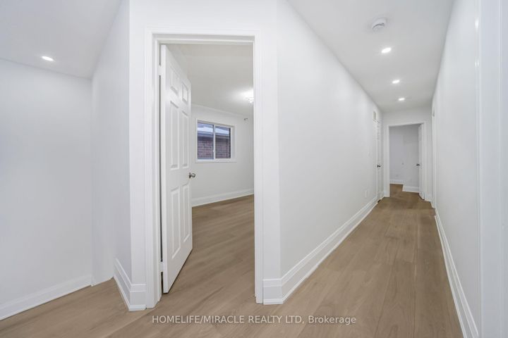 Photo 16 at 18 Dawes Road, Credit Valley, Brampton