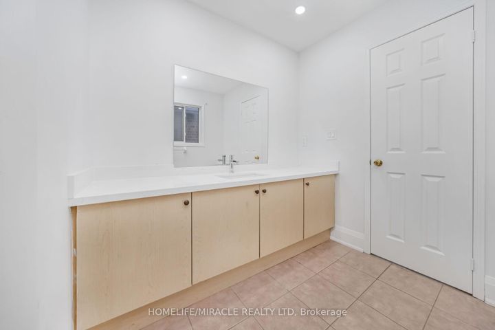 Photo 23 at 18 Dawes Road, Credit Valley, Brampton