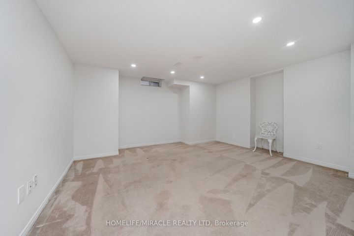 Photo 35 at 18 Dawes Road, Credit Valley, Brampton