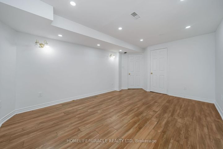 Photo 40 at 18 Dawes Road, Credit Valley, Brampton