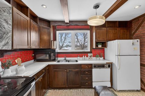 Photo 7 at 30 Ptarmigan Crescent, Donalda, Toronto