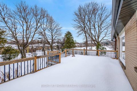 Photo 23 at 30 Ptarmigan Crescent, Donalda, Toronto
