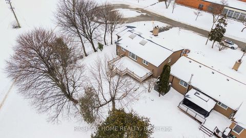 Photo 24 at 30 Ptarmigan Crescent, Donalda, Toronto