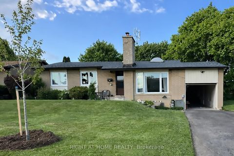 Photo 28 at 30 Ptarmigan Crescent, Donalda, Toronto