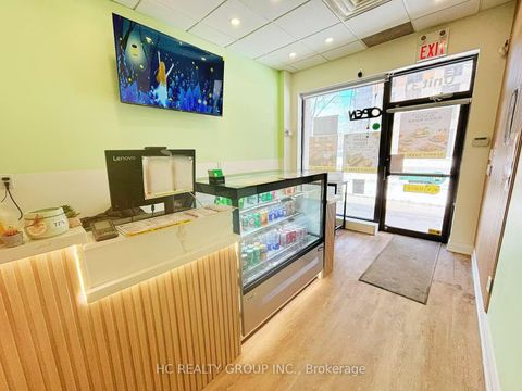 Photo 3 at 31 - 15 Northtown Way, Willowdale East, Toronto