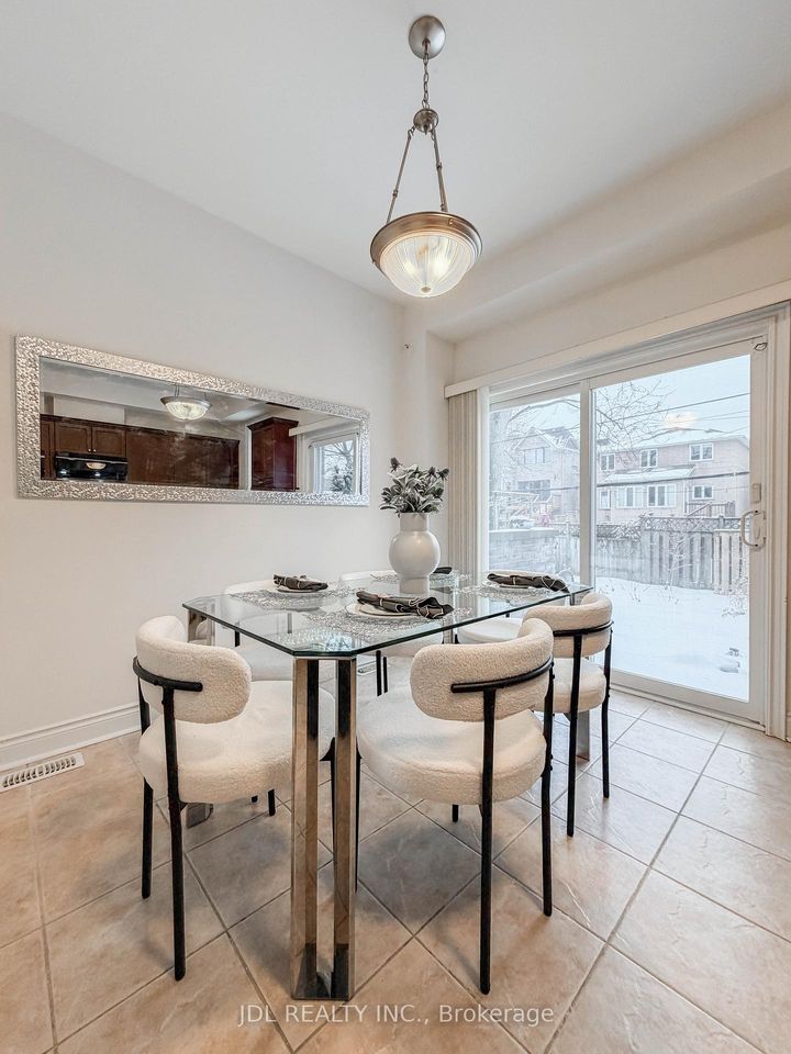 Photo 10 at 3 Garvin Mews, Willowdale East, Toronto