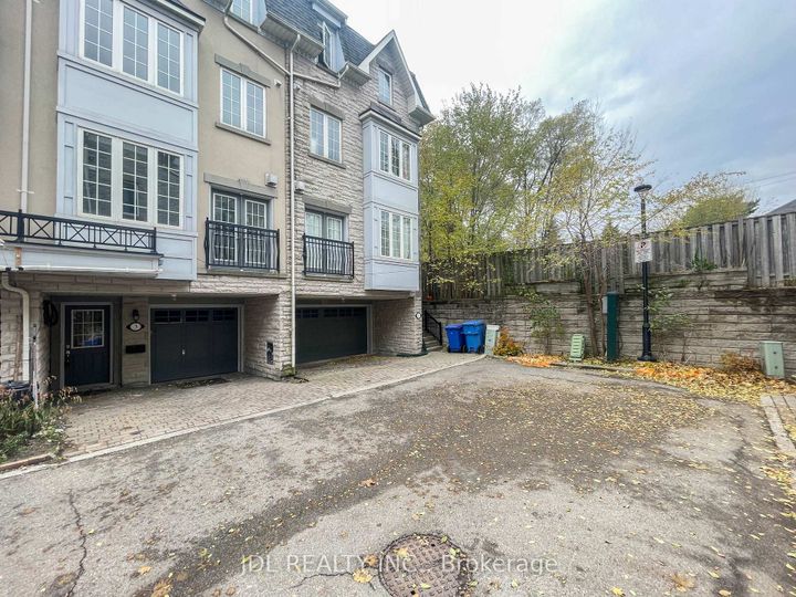 Photo 34 at 3 Garvin Mews, Willowdale East, Toronto