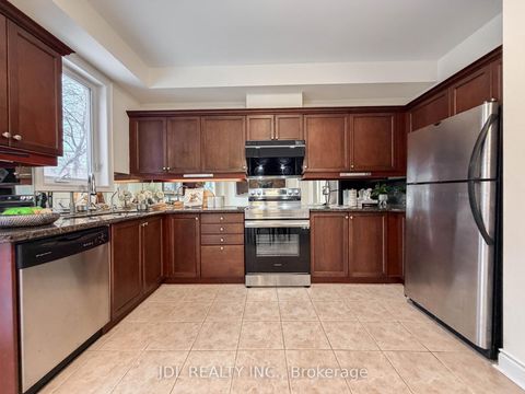 Photo 16 at 3 Garvin Mews, Willowdale East, Toronto