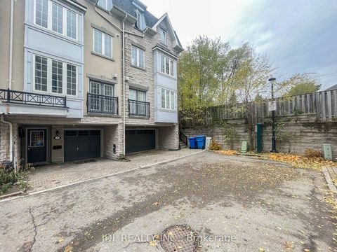 Photo 34 at 3 Garvin Mews, Willowdale East, Toronto