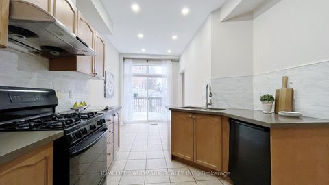 Photo 12 at 42 - 10 Post Oak Drive, Jefferson, Richmond Hill